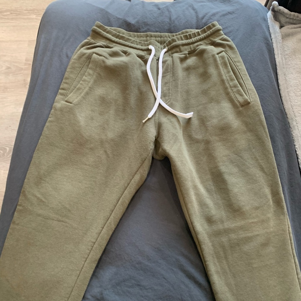 Men’s large forever 21 forest green sweats